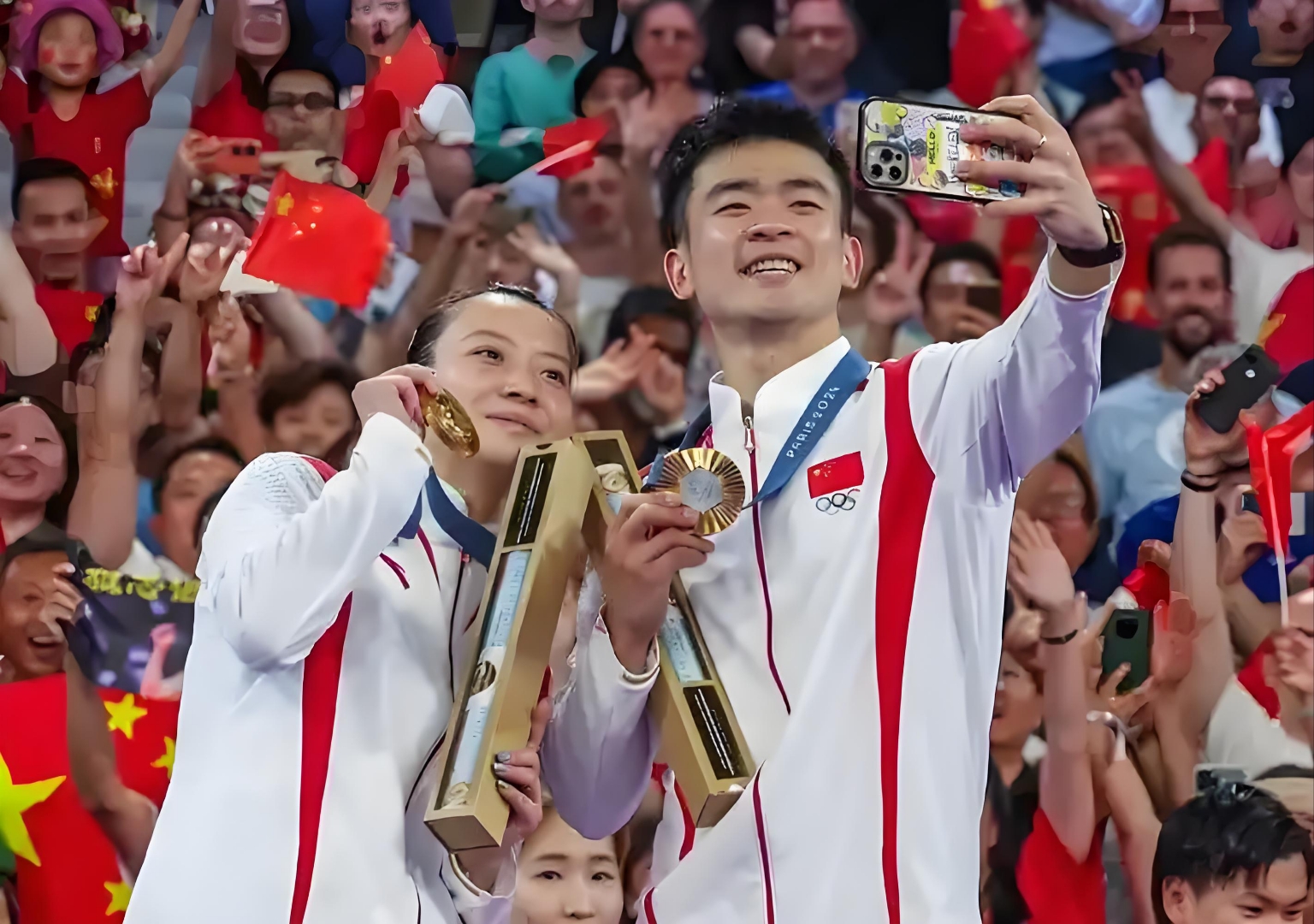 泰国队鏖战马来西亚队，郑思维扛起全队