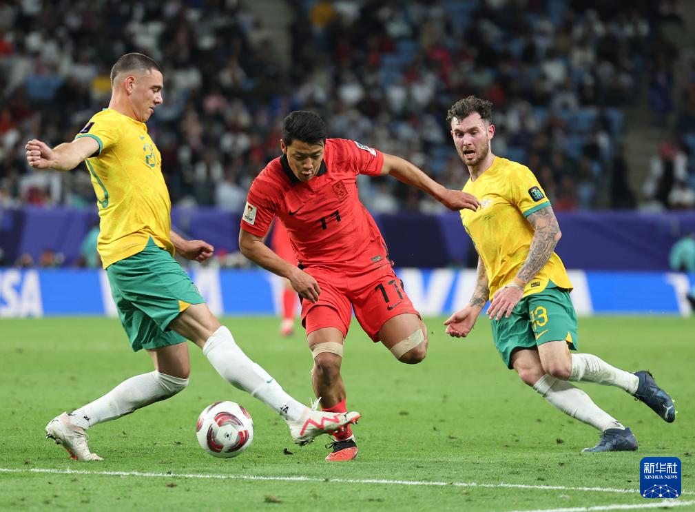 韩国队险胜英格兰队，奥恰洛夫统治全场