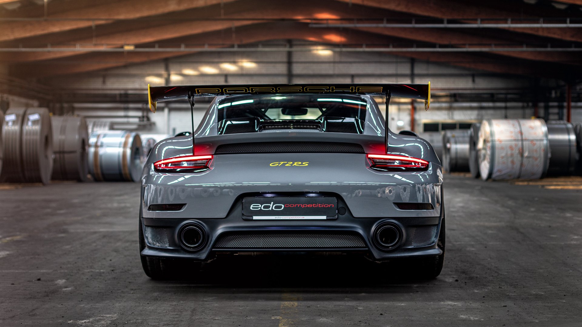 逆转剧本与绿茵之火,两条战线上的破局者