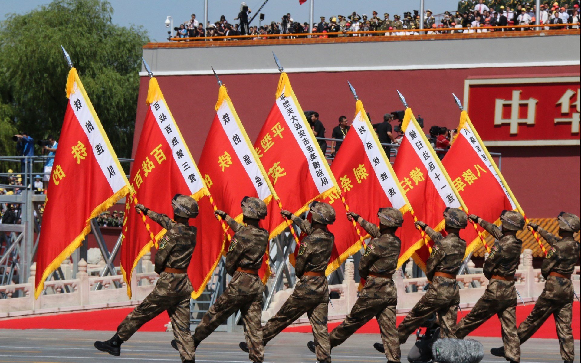 高卢新王在北境亮刃，文班亚马以天赋为矛，守卫猛龙主场