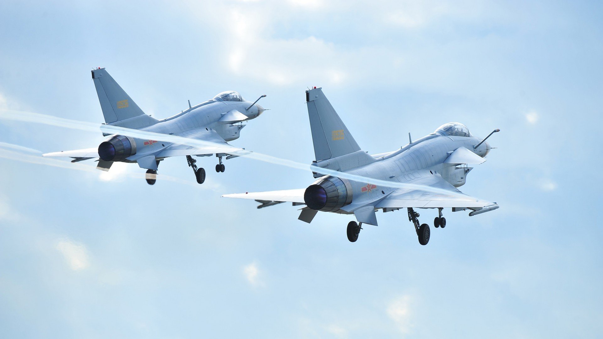 雷霆力克鹈鹕背后，东契奇数据全面爆炸引爆篮球圈